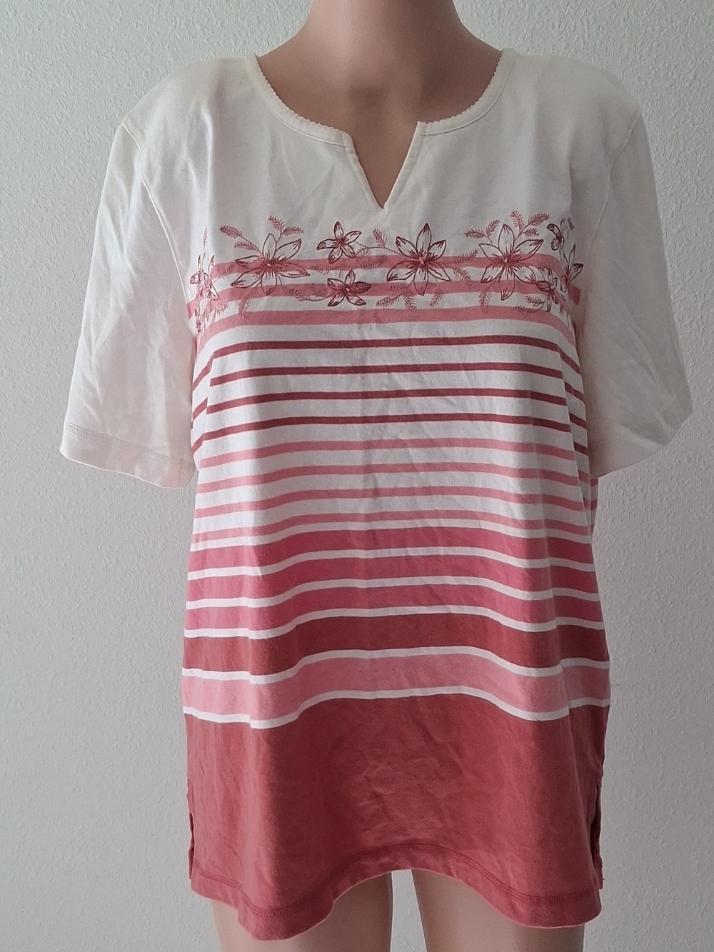 Alfred Dunner Cream & Rose Split Neck Floral Stripe Short Sleeve Tee